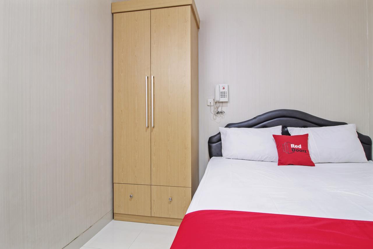 เรดดอร์ซ แอท มังกา เบซาร์ 2 Hotel จาการ์ตา ภายนอก รูปภาพ